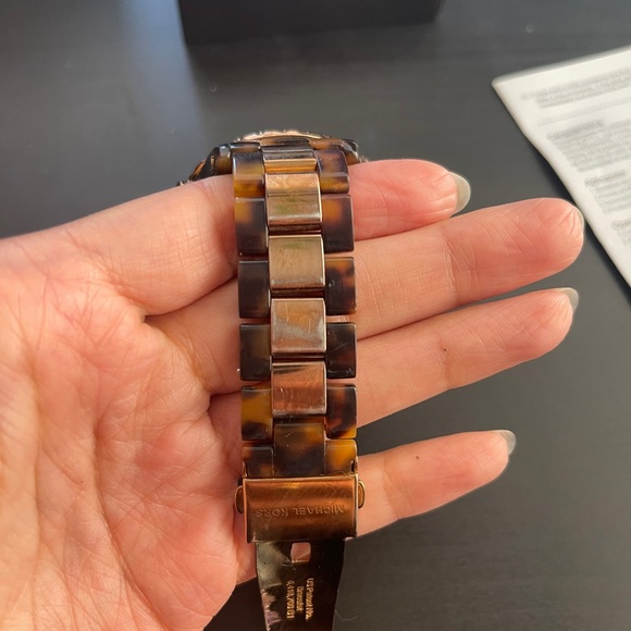 Michael Kors Tortoise Shell Watch - Picture 8 of 8